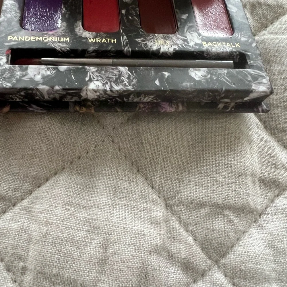 Urban Decay makeup bundle